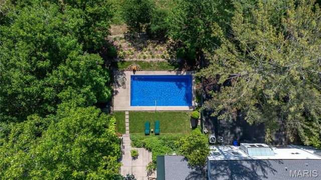 52 Fairmount Drive, Alton, IL 62002