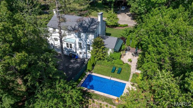 52 Fairmount Drive, Alton, IL 62002
