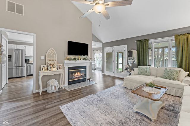 3371 Briar Ridge Way, Columbus, IN 47203