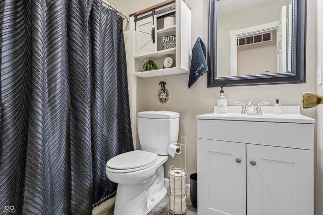 3371 Briar Ridge Way, Columbus, IN 47203