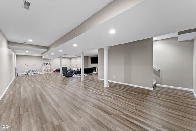 3371 Briar Ridge Way, Columbus, IN 47203