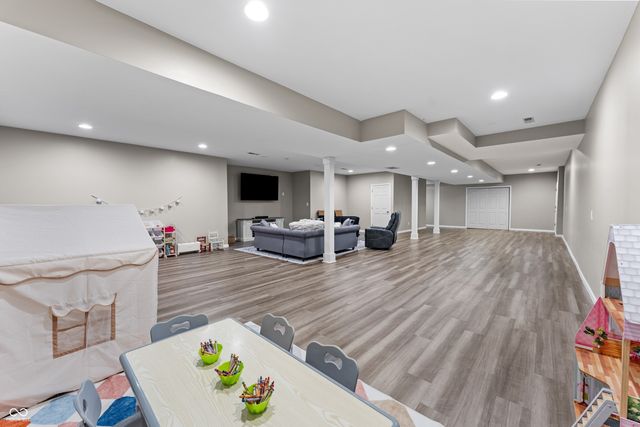 3371 Briar Ridge Way, Columbus, IN 47203