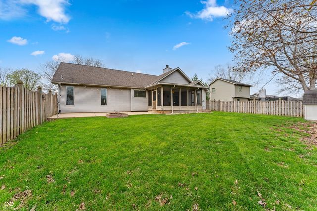 3371 Briar Ridge Way, Columbus, IN 47203