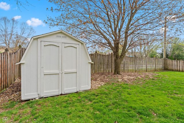 3371 Briar Ridge Way, Columbus, IN 47203