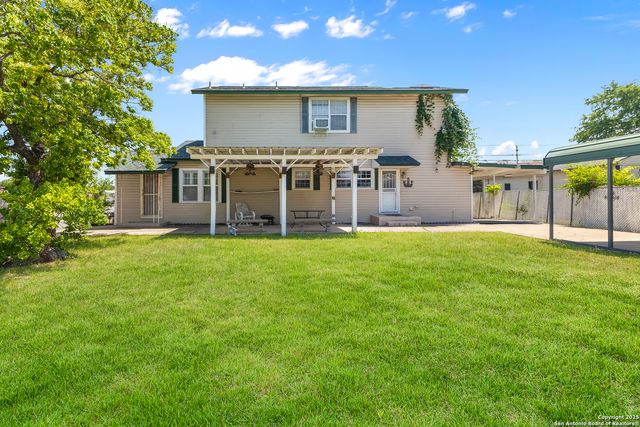 1605 W Winnipeg Ave, San Antonio, TX 78225