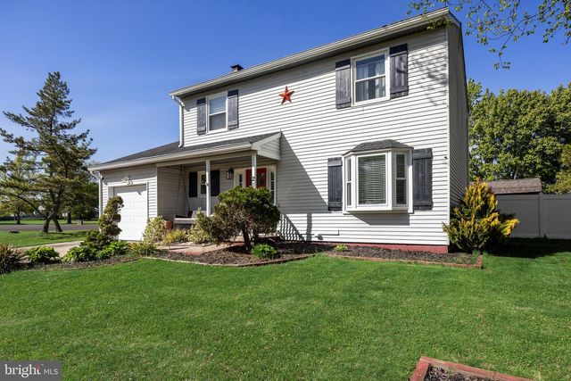 21 LONGHURST RD, Marlton, NJ 08053