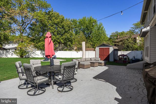 21 LONGHURST RD, Marlton, NJ 08053