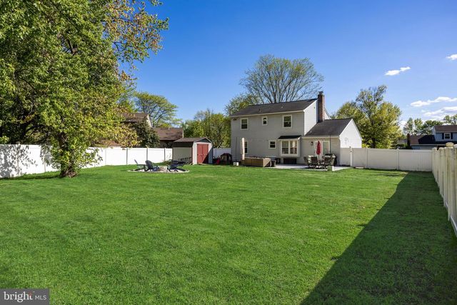 21 LONGHURST RD, Marlton, NJ 08053