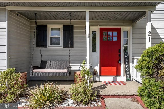 21 LONGHURST RD, Marlton, NJ 08053