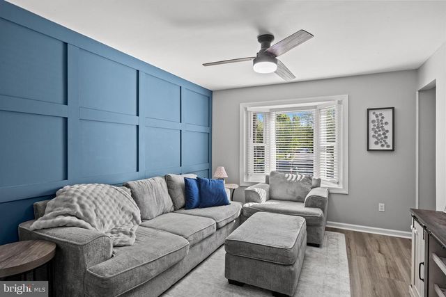 21 LONGHURST RD, Marlton, NJ 08053