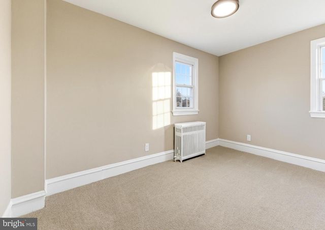 517 GREENWICH AVE, Paulsboro, NJ 08066