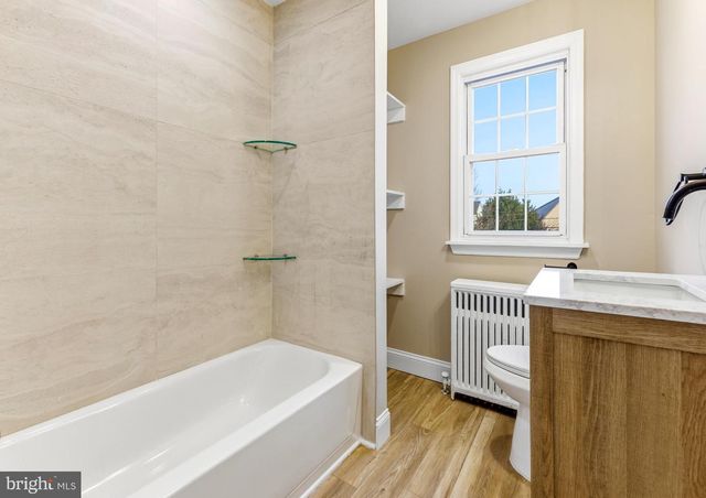 517 GREENWICH AVE, Paulsboro, NJ 08066