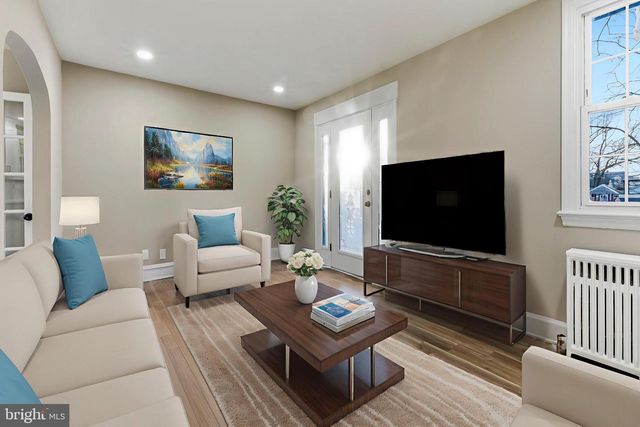 517 GREENWICH AVE, Paulsboro, NJ 08066