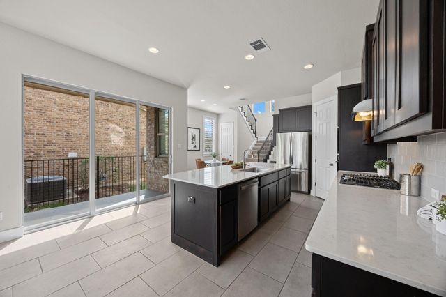 1004 Sue Ann Rose DR, Austin, TX 78717