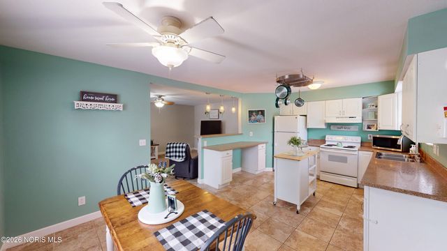 28845 Starlight Road, Perrysburg, OH 43551