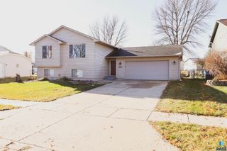 6205 W Jordan Dr Drive, Sioux Falls, SD 57106