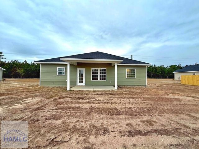 263 Lanier Road NE, Ludowici, GA 31316