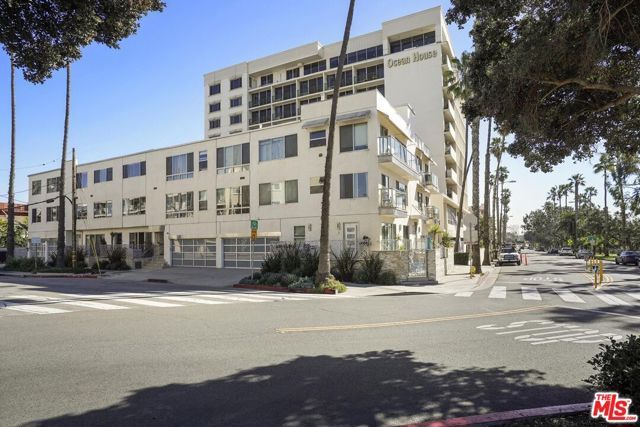 2101 Ocean Avenue 1, Santa Monica, CA 90405