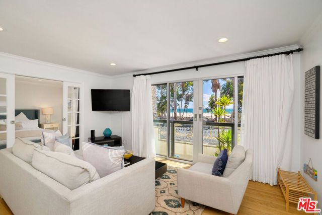 2101 Ocean Avenue 1, Santa Monica, CA 90405