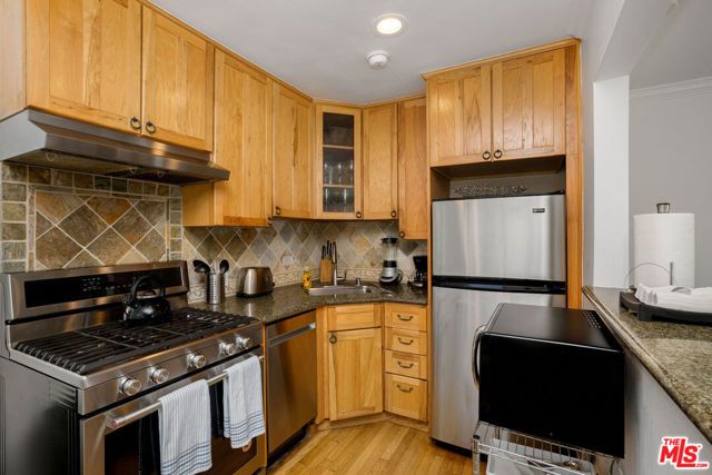 2101 Ocean Avenue 1, Santa Monica, CA 90405