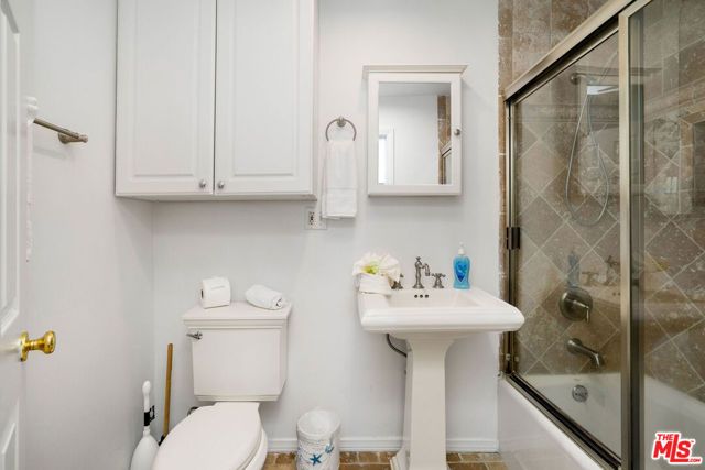 2101 Ocean Avenue 1, Santa Monica, CA 90405