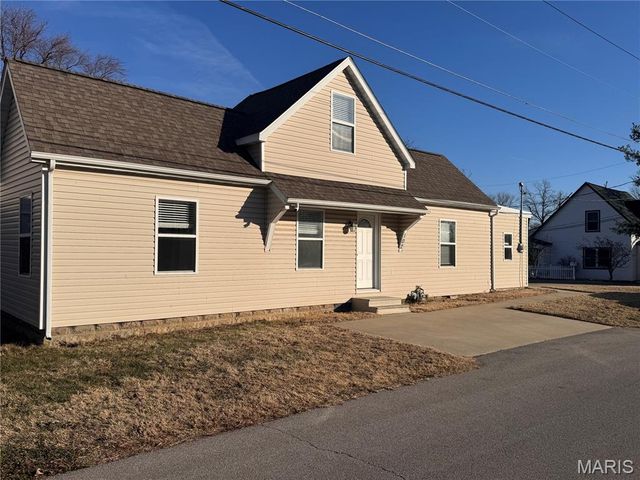 102 Karl Place, O'fallon, IL 62269