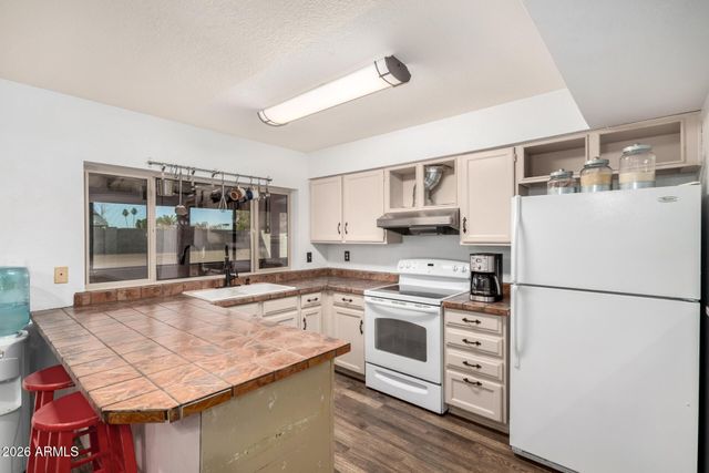 12618 N 41ST Avenue, Phoenix, AZ 85029