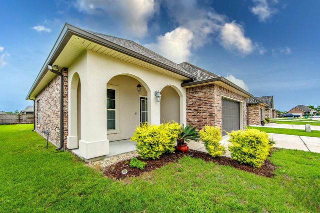 143 Magnolia Bluff Drive, Gray, LA 70359