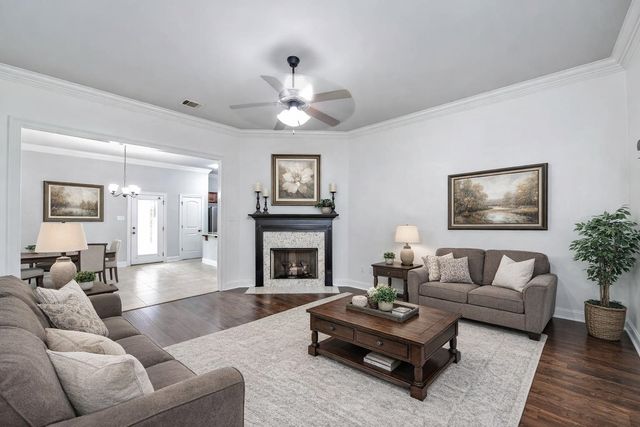 143 Magnolia Bluff Drive, Gray, LA 70359