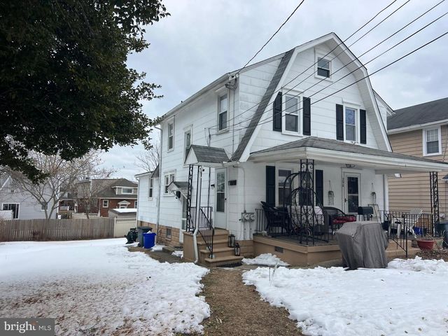 29 W 4TH AVE, Runnemede, NJ 08078