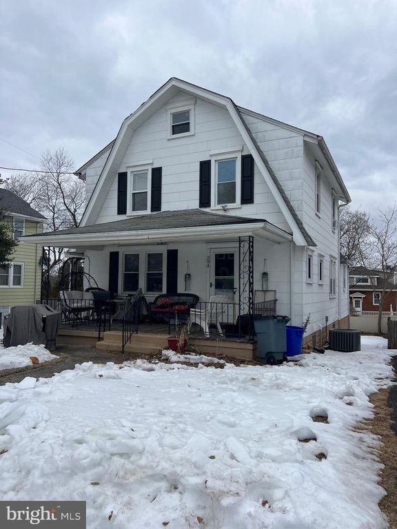 29 W 4TH AVE, Runnemede, NJ 08078