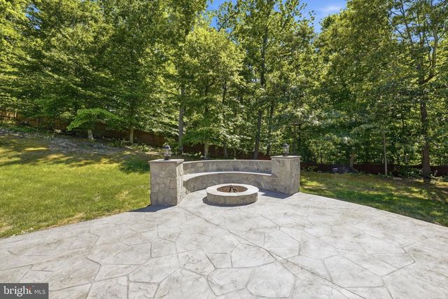 3679 EXPEDITION DR, Triangle, VA 22172