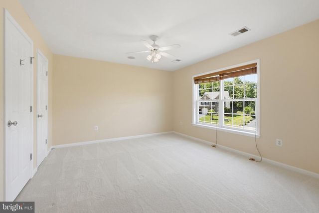 3679 EXPEDITION DR, Triangle, VA 22172