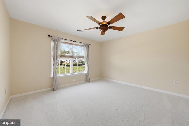 3679 EXPEDITION DR, Triangle, VA 22172