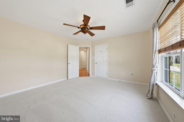 3679 EXPEDITION DR, Triangle, VA 22172