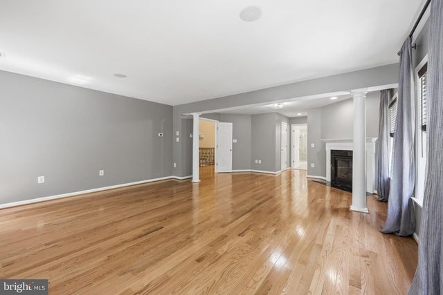 3679 EXPEDITION DR, Triangle, VA 22172