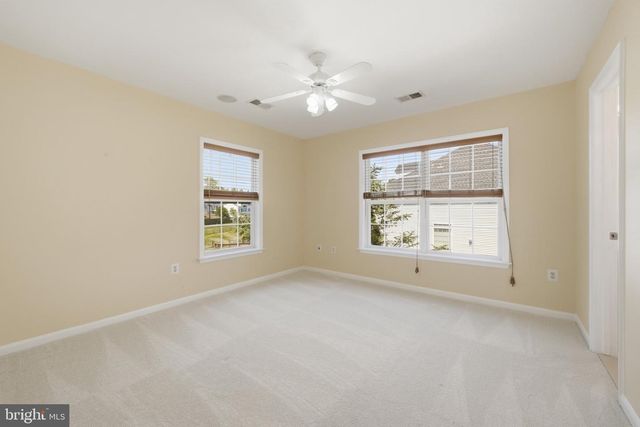3679 EXPEDITION DR, Triangle, VA 22172