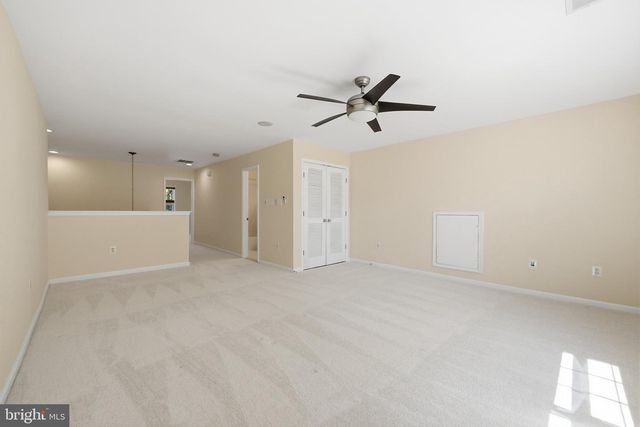 3679 EXPEDITION DR, Triangle, VA 22172