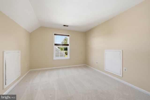 3679 EXPEDITION DR, Triangle, VA 22172
