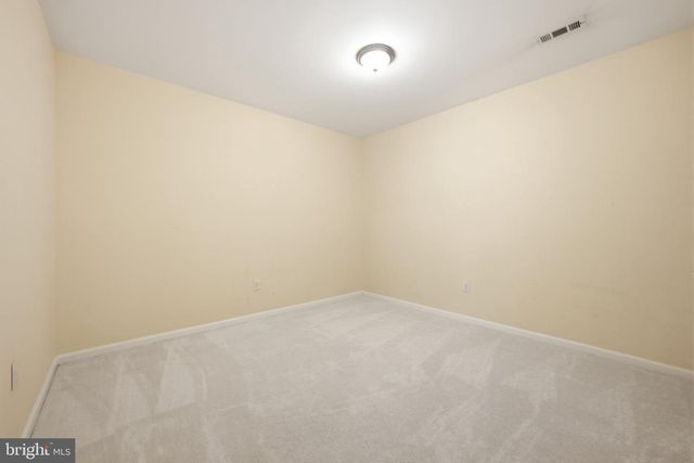 3679 EXPEDITION DR, Triangle, VA 22172