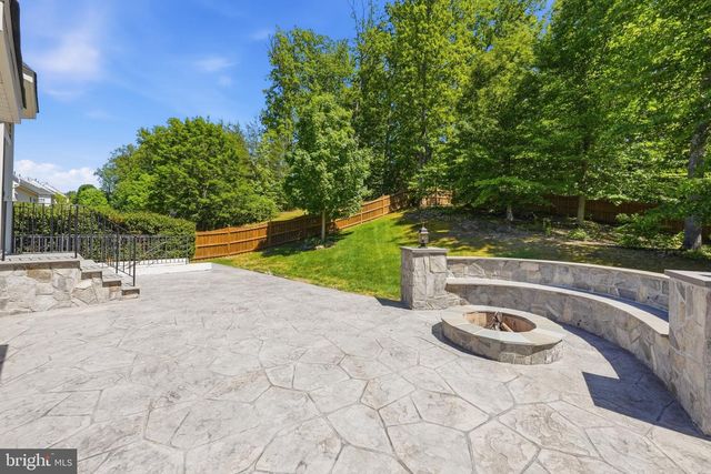 3679 EXPEDITION DR, Triangle, VA 22172