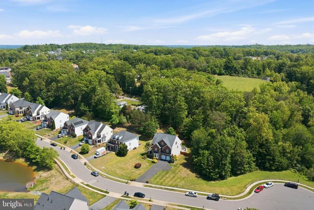 3679 EXPEDITION DR, Triangle, VA 22172