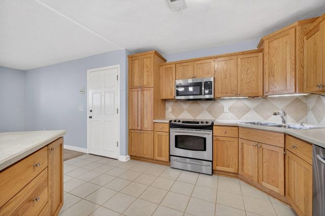4195 Fairview Drive 4, Bettendorf, IA 52722