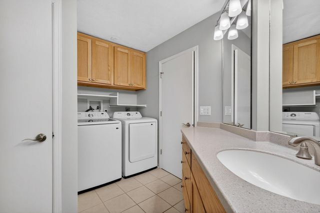 4195 Fairview Drive 4, Bettendorf, IA 52722