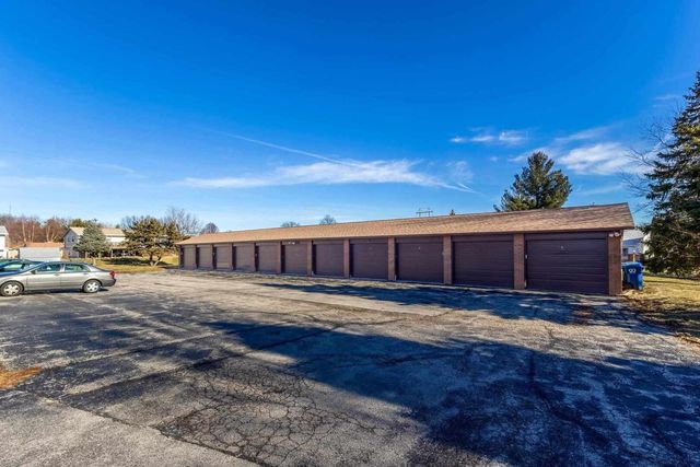 4195 Fairview Drive 4, Bettendorf, IA 52722
