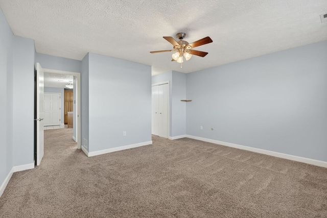 4195 Fairview Drive 4, Bettendorf, IA 52722