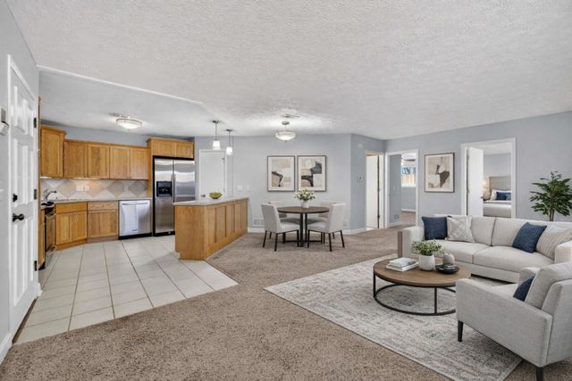 4195 Fairview Drive 4, Bettendorf, IA 52722