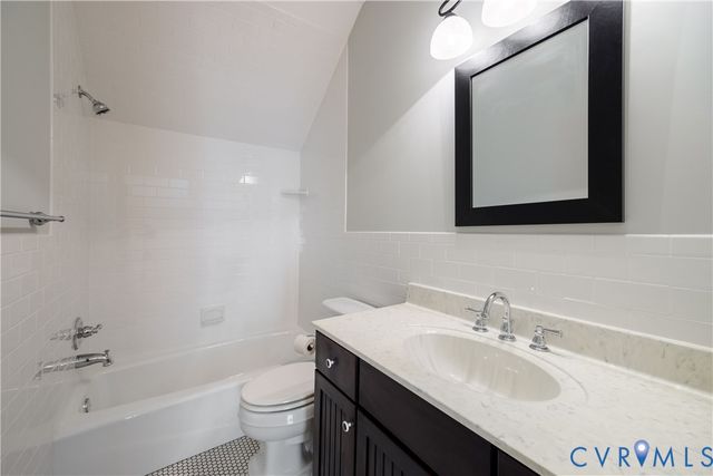 628 Cedar Run Rd, Manakin Sabot, VA 23103