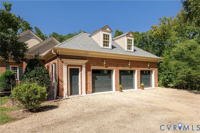 628 Cedar Run Rd, Manakin Sabot, VA 23103