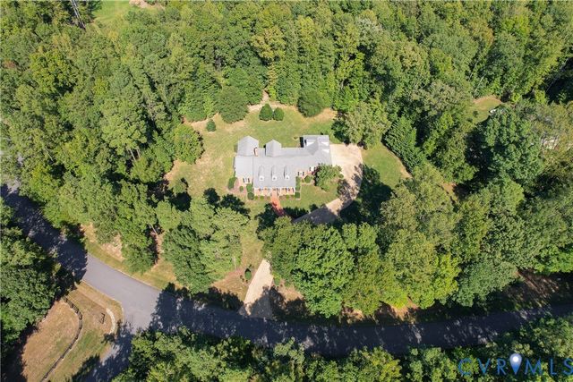 628 Cedar Run Rd, Manakin Sabot, VA 23103
